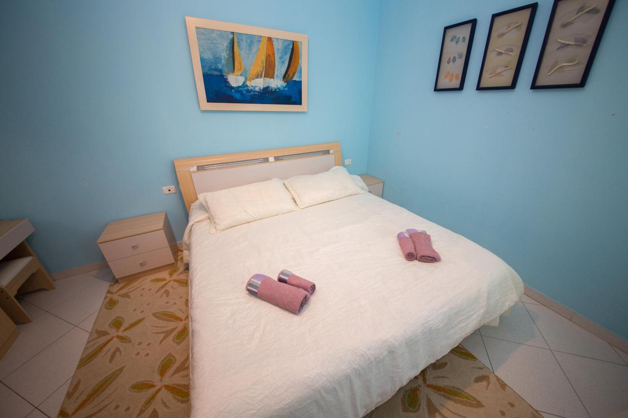 Apartments Qerret 골렘 외부 사진