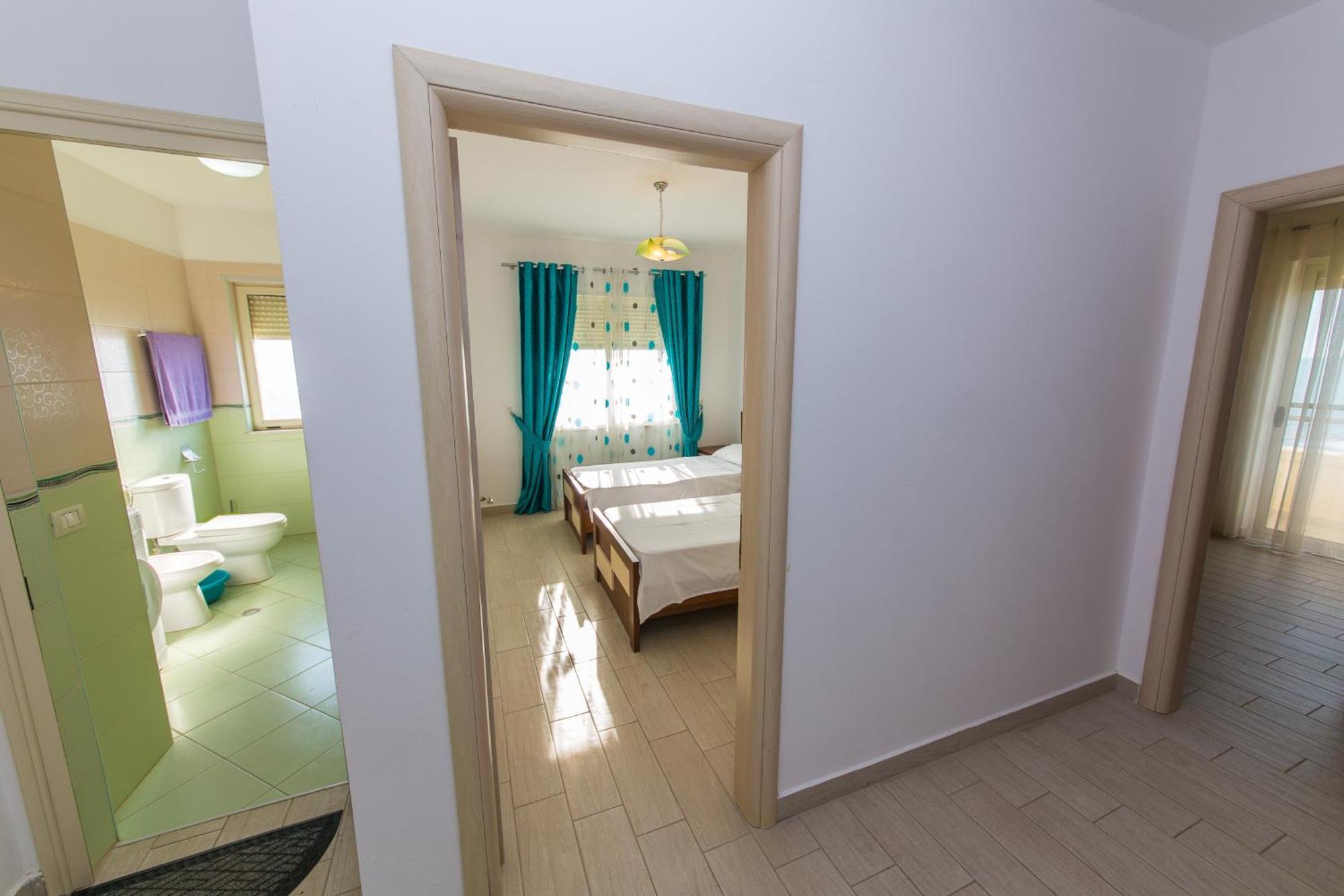 Apartments Qerret 골렘 객실 사진