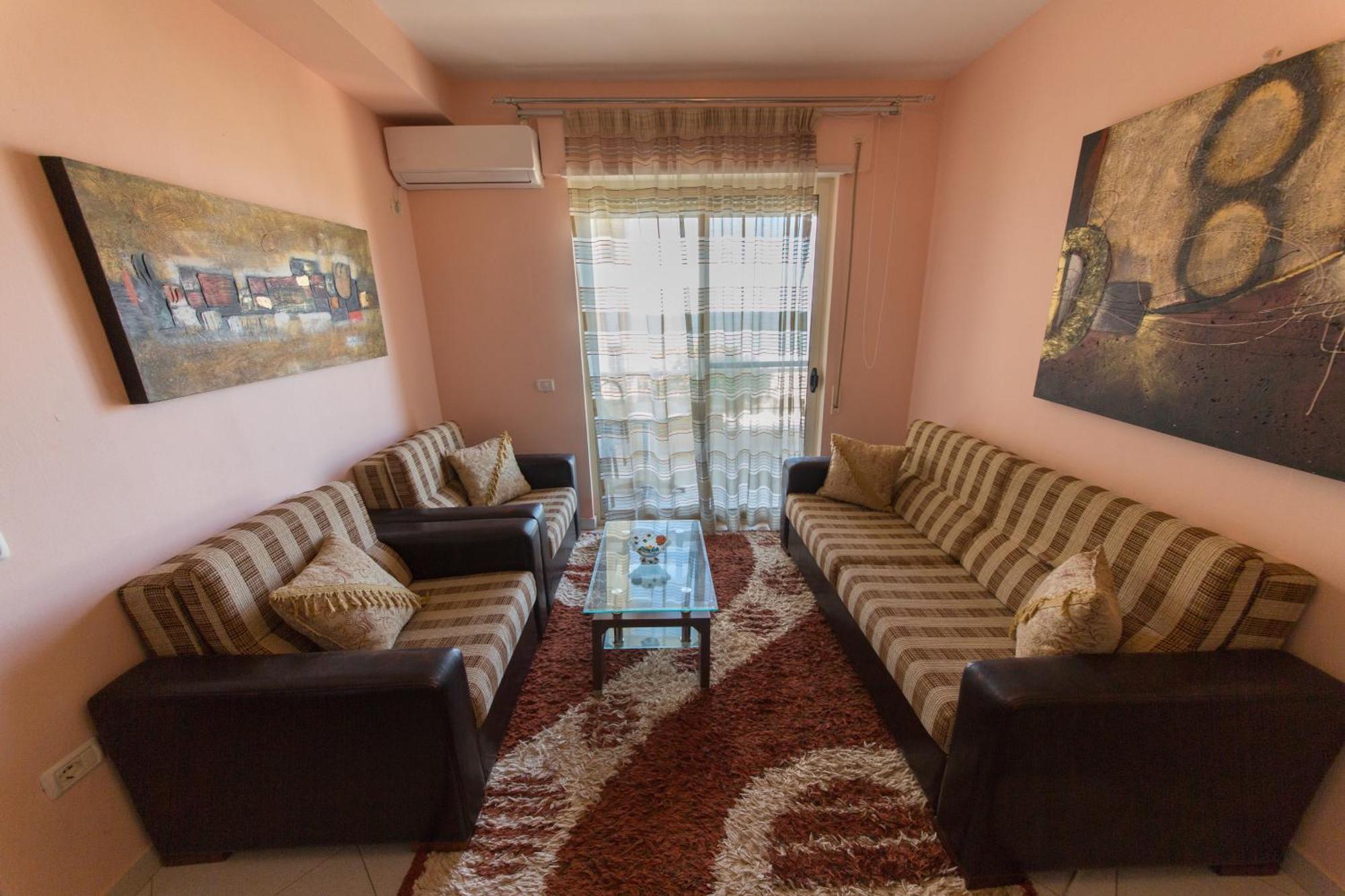 Apartments Qerret 골렘 외부 사진